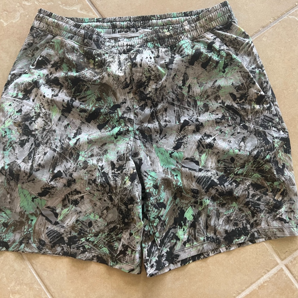 Lululemon Pace Breaker Shorts XL EUC Liner Removed
